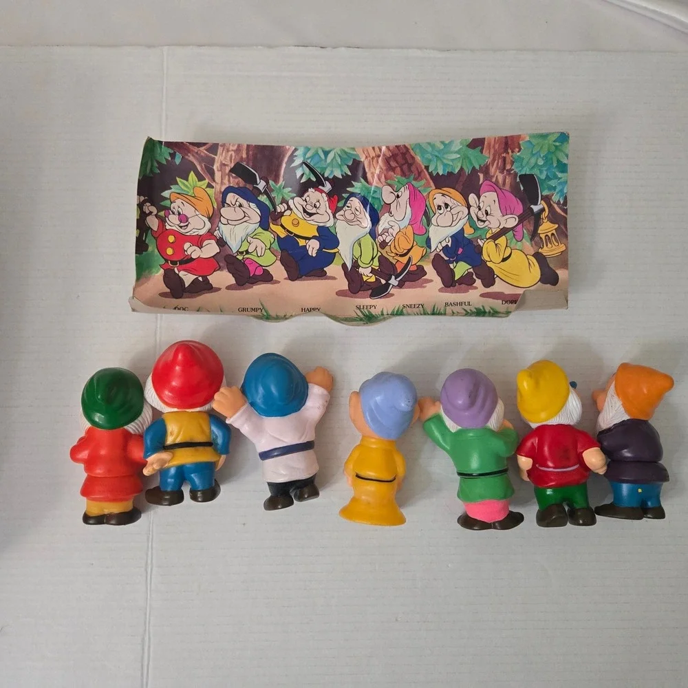 Vintage Disney Snow White Seven Dwarfs Vinyl Squeak Toy Set Complete with Bag